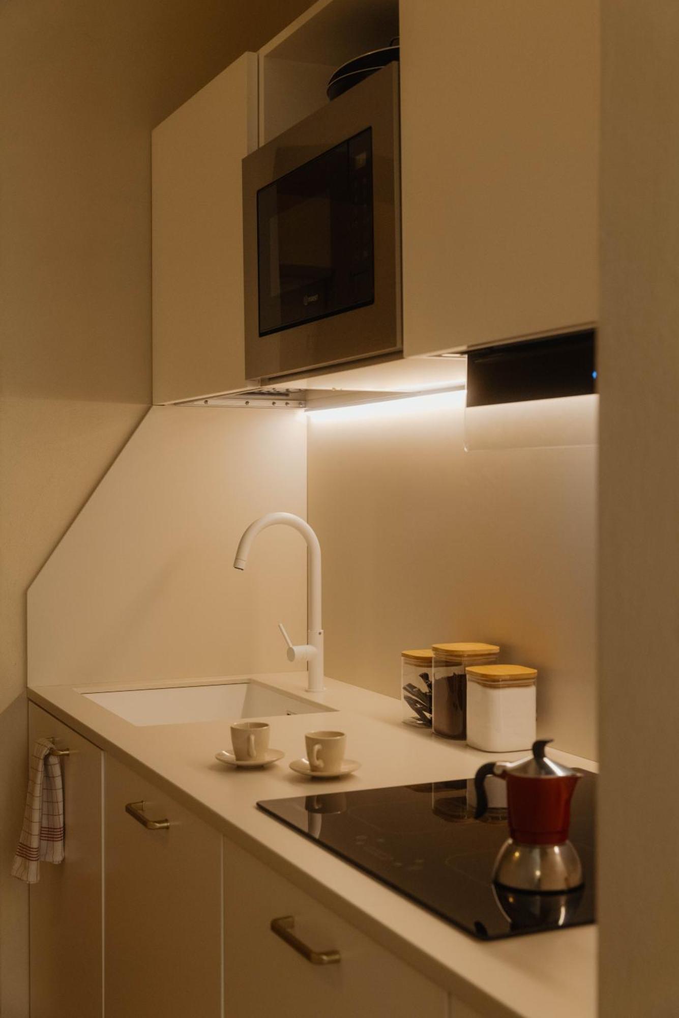 Restart Tritone Apartment Rom